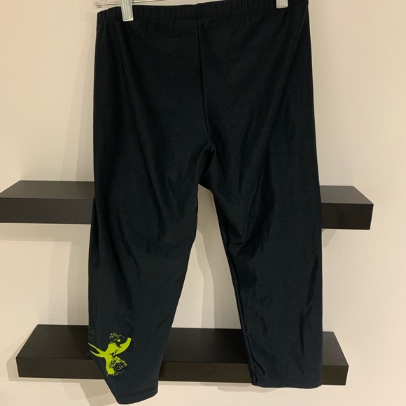 Capri Legging Workout Pants - Picture 2 of 3